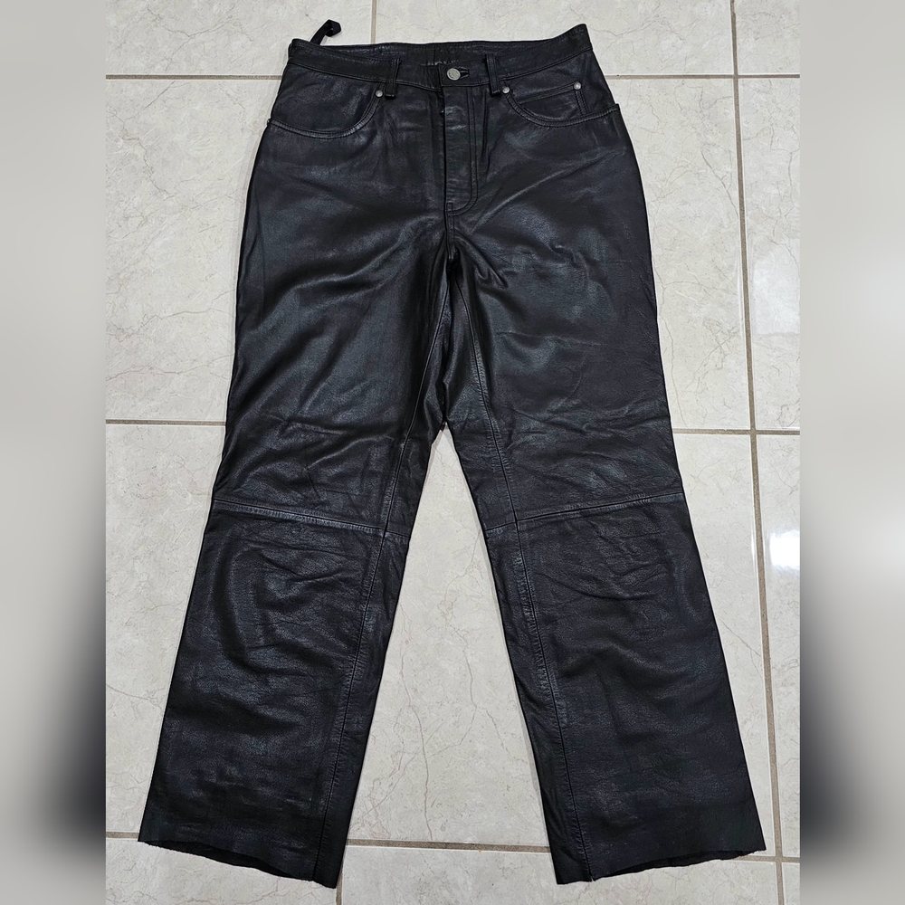 HARLEY DAVIDSON womens leather pants brand new with out tag.